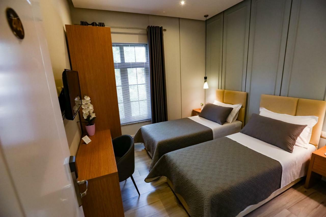 Home Hotel Tiranë Ngoại thất bức ảnh