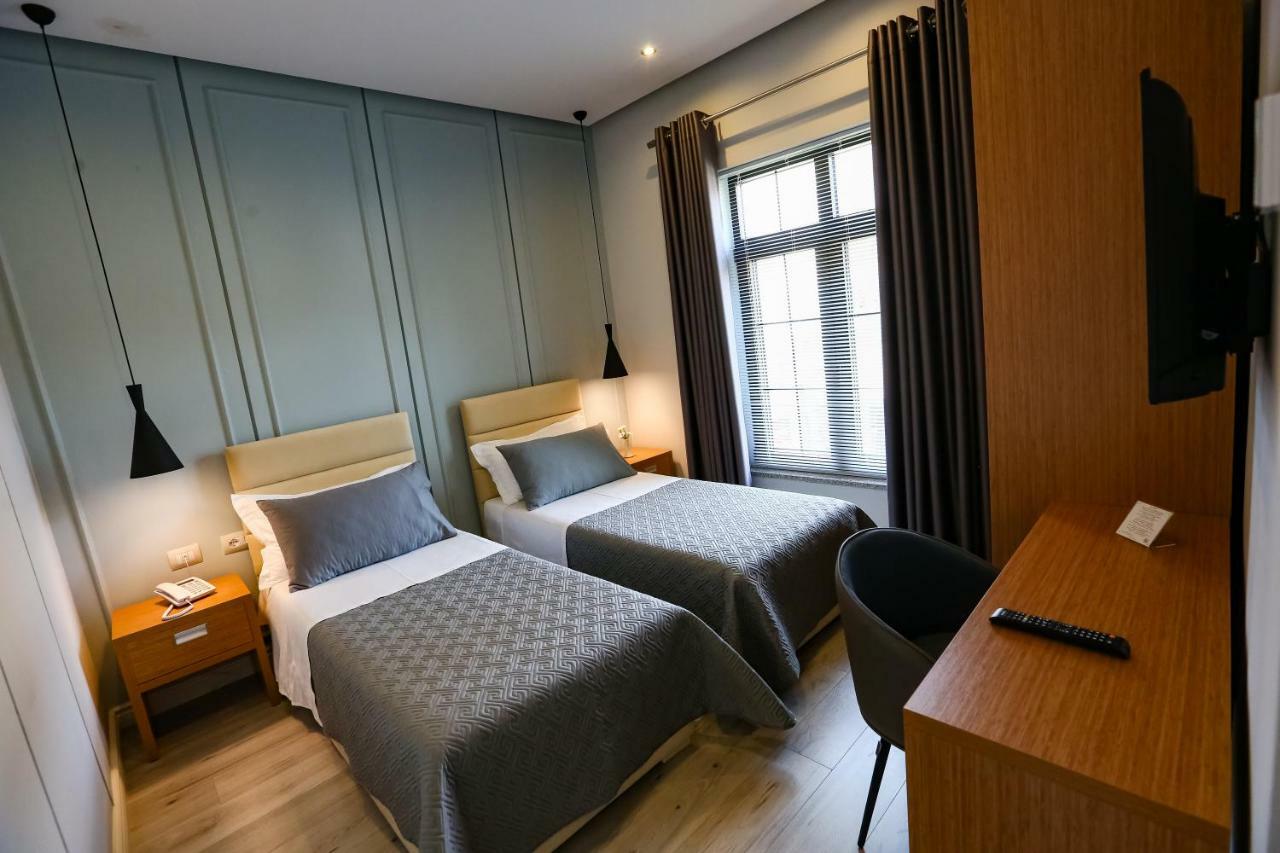 Home Hotel Tiranë Ngoại thất bức ảnh