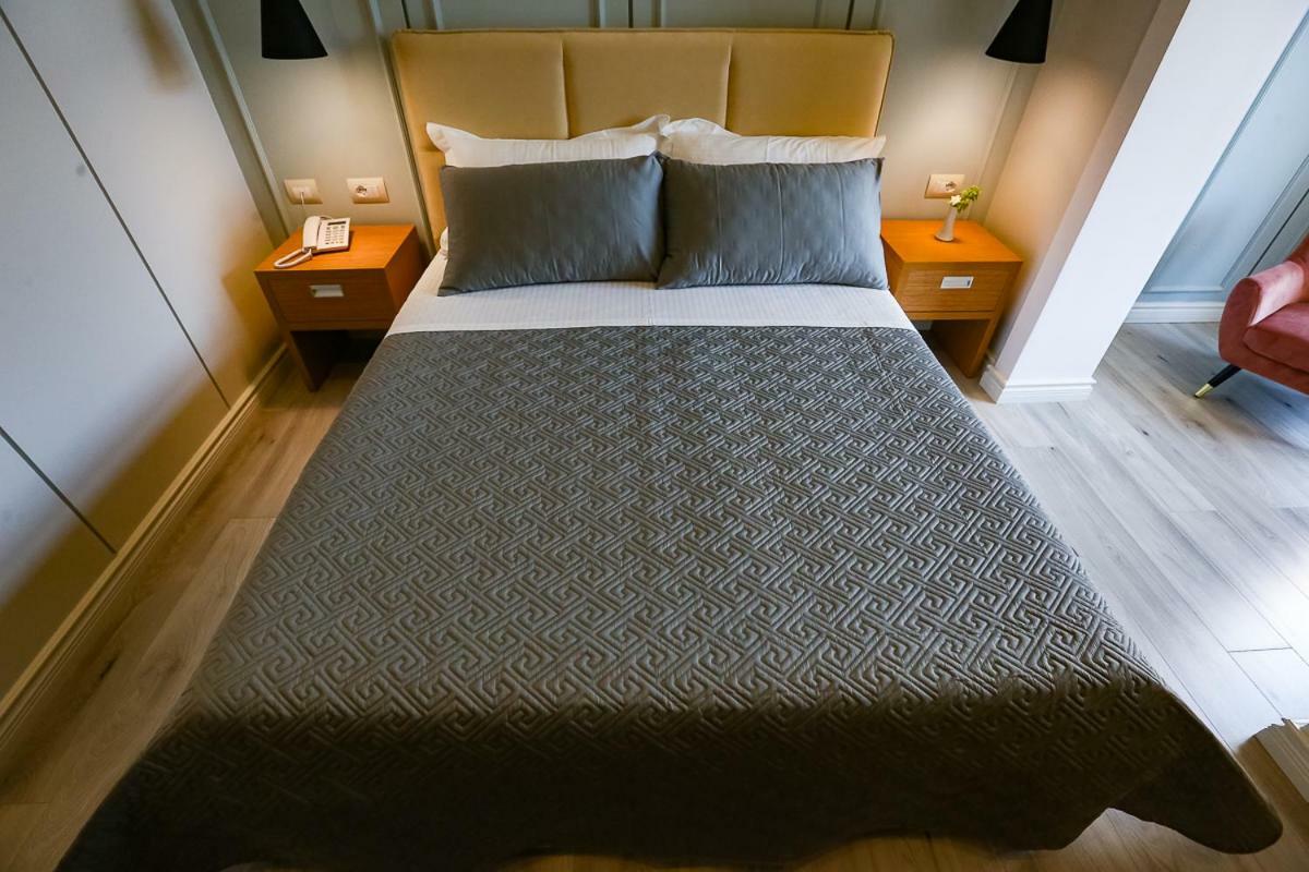 Home Hotel Tiranë Ngoại thất bức ảnh